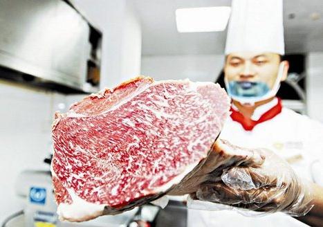 餐桌上的奢饰品天价牛肉：武汉雪花牛肉每斤售价近2千，卖出1头牛可买宝马车